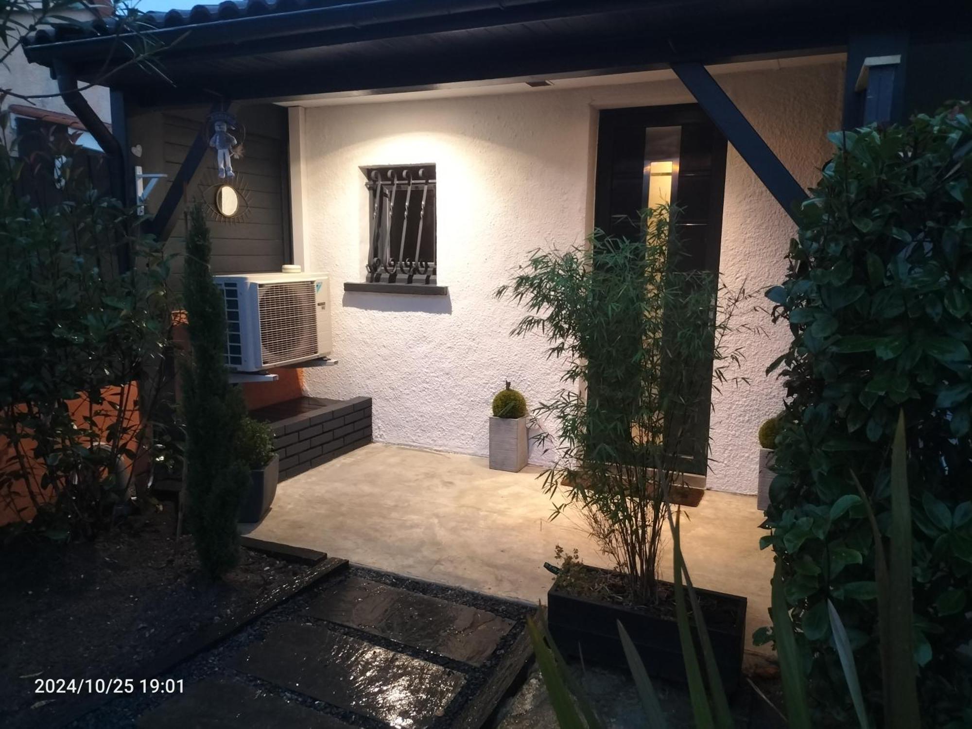 Au Bord Du Vieux Moulin Lägenhet Mérignac Exteriör bild