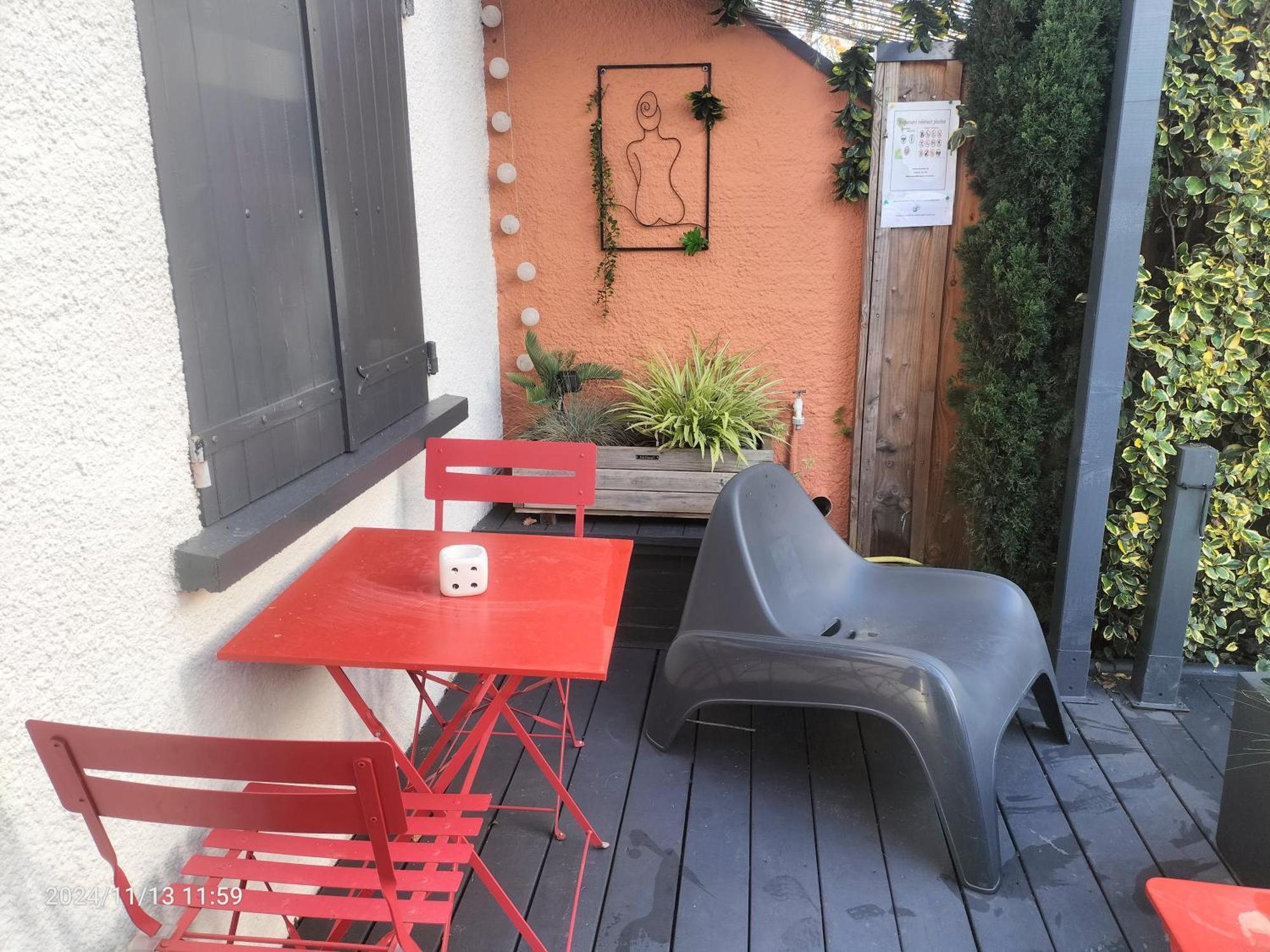 Au Bord Du Vieux Moulin Lägenhet Mérignac Exteriör bild